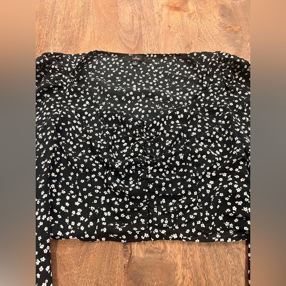 Lulu’s Black Floral Print Puff Shoulder Top Women’s Size Small - Picture 5 of 9